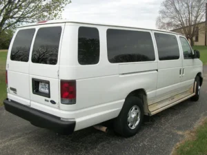 2013 Ford E 350 Club Wagon XLT
