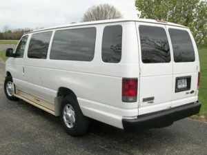 2013 Ford E 350 Club Wagon XLT
